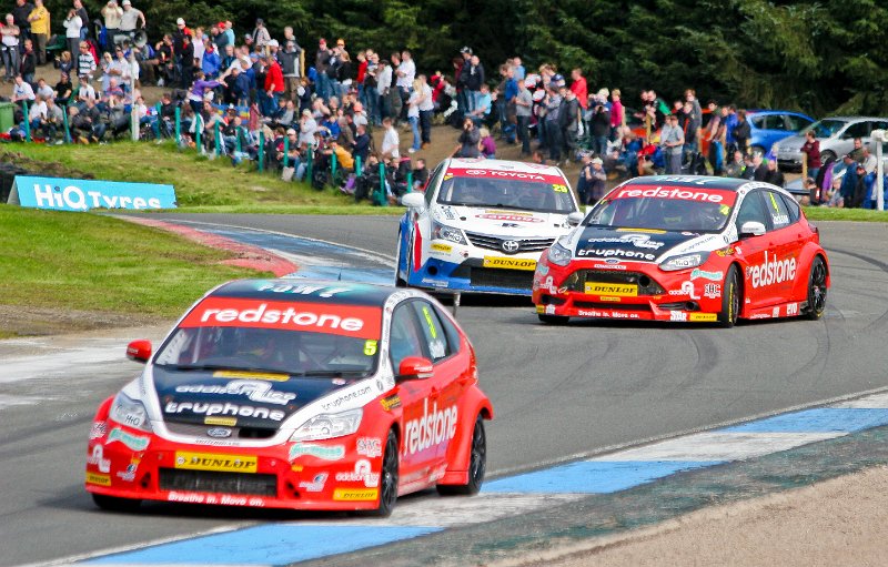 BTCC_races_Knockhill_August_26th_2012 (63).jpg